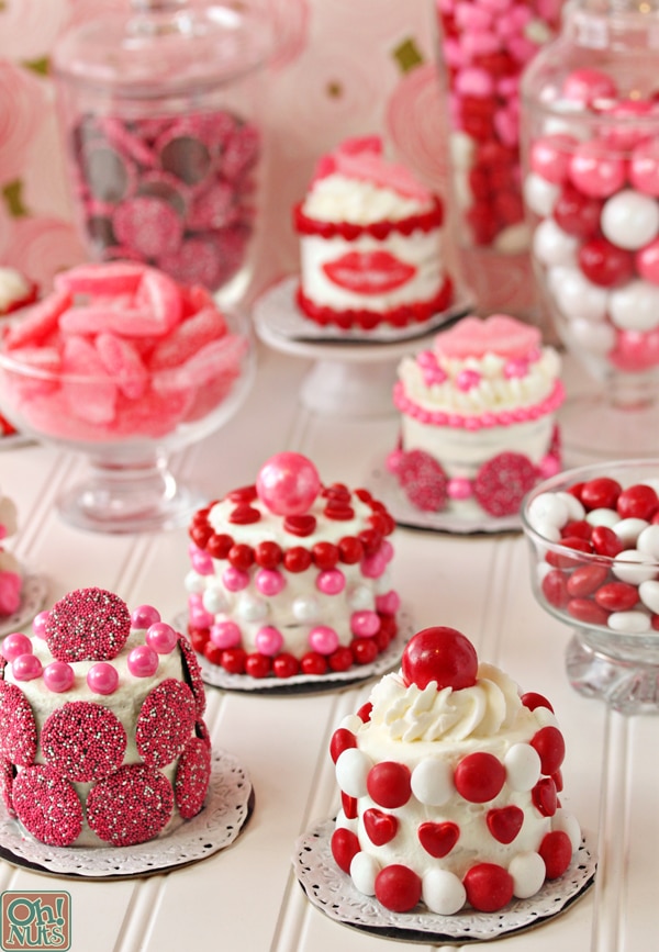 Easy Valentine's Day Mini Cakes | 27+ Chocolate Valentine's Desserts