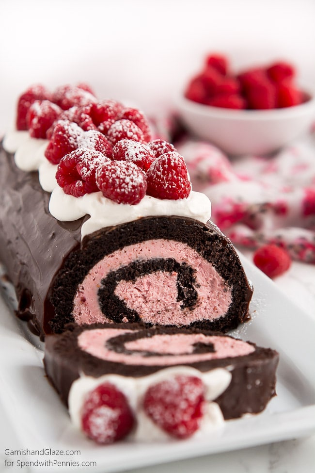 Raspberry Chocolate Swiss Roll | 27+ Chocolate Valentine's Desserts