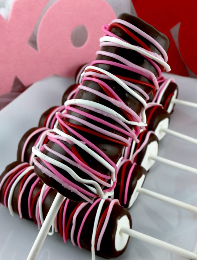 Valentine's Marshmallow Pops | 27+ Chocolate Valentine's Desserts