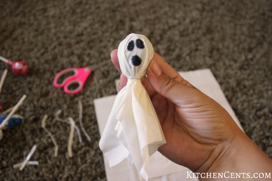 Easy DIY Spooky Ghost Suckers | Kitchen Cents