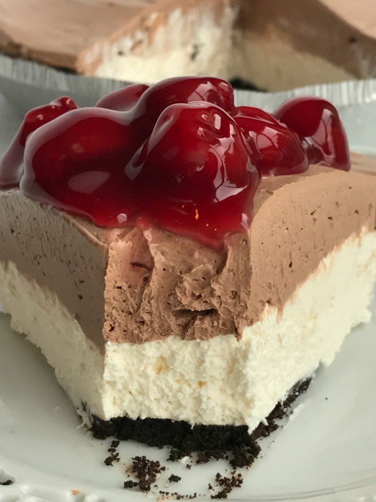 No-Bake Black Forest Cheesecake | 17+ No-Bake Cheesecake Recipes