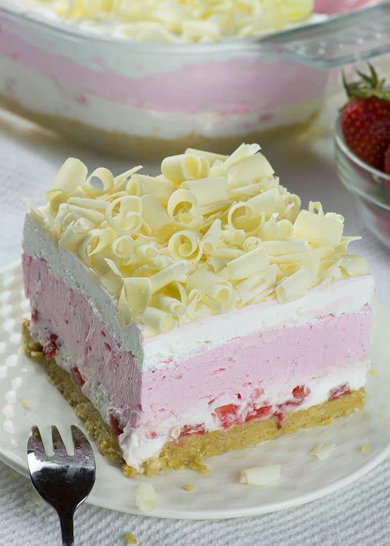 No-Bake Strawberry Jello Lasagna | 17+ No-Bake Cheesecake Recipes