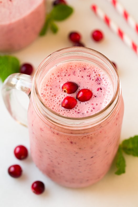 Cranberry Pomegranate Smoothie | 21+ Christmas Morning Breakfast Ideas