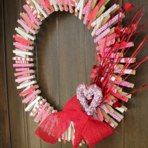Easy DIY Valentines Clothespin Wreath | Kitchen Cents
