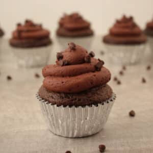 Easy Triple Chocolate Mousse Cupcakes | KitchenCents.com