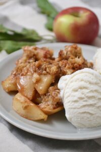 Apple Crisp | 21+ Apple Desserts