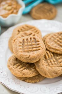 Flourless 3-Ingredient Peanut Butter Cookies | 21+ 5-Ingredients or Less Desserts