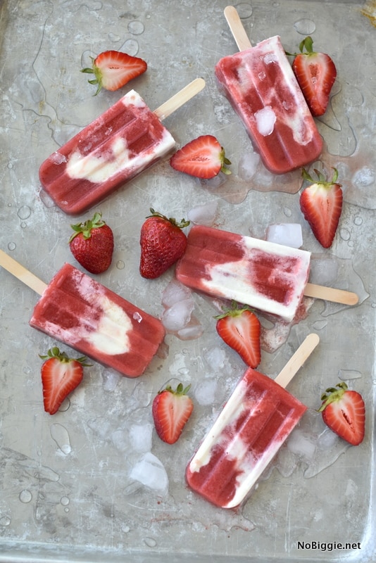 strawberries-and-cream-popsicles | 15+ Frozen Treats