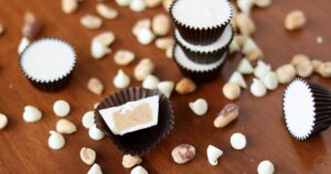 Super easy Reese's Copycat White Chocolate peanut butter cups | Kitchen Cents