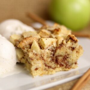 Easy Cinnamon Apple Bread Pudding recipe | Kitchen Cents