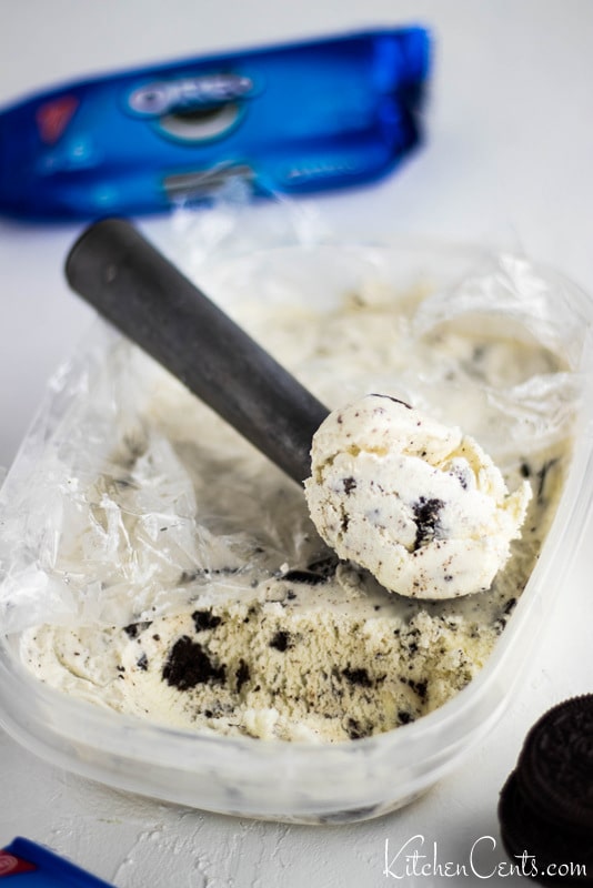 Scoopable Creamy Homemade Oreo Ice Cream Recipe | Kitchen Cents