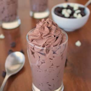 Easy Chocolate Mousse | Kitchen Cents