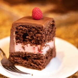 Raspberry Chocolate Mousse Sheet Cake | Kitchen Cents
