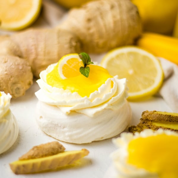 Easy Ginger Lemon Curd Mini Pavlova Dessert | Kitchen Cents