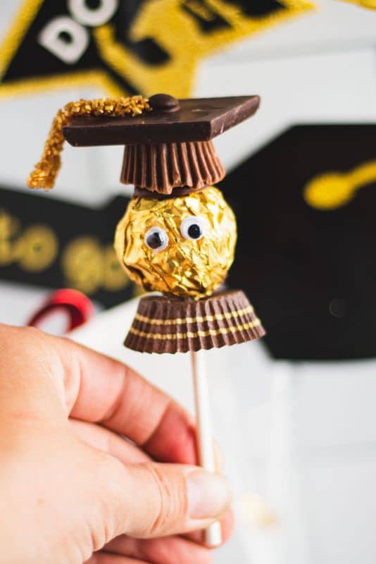 How to make easy Graduation Pops | Kitchen Cents