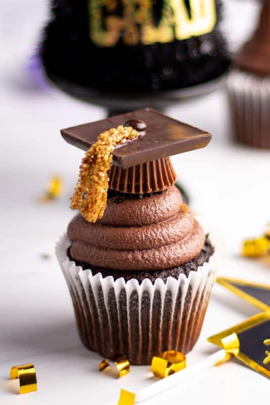 https://kitchencents.com/wp-content/uploads/2023/05/Graduation-Cupcakes-Graduation-Cap-Cupcakes-Kitchen-Cents-3-2.jpg