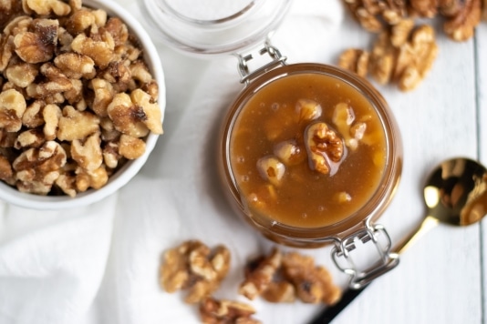 Top layout of Caramel sauce with walnuts